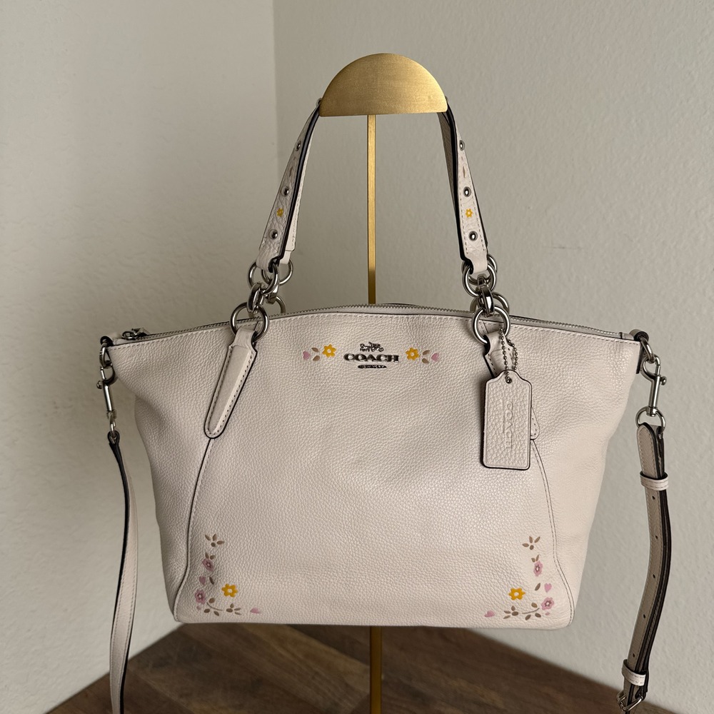 Coach Kelsey Satchel White Floral Embroidered Pebble Leather Bag F24599 - Picture 2 of 16